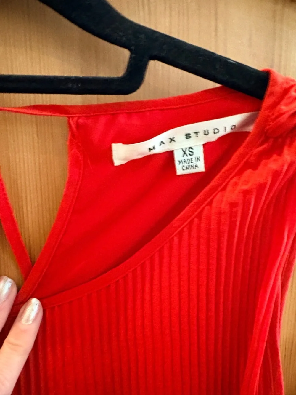 Max Studio Red Sleeveless Shift Dress sz XS - Picture 2 of 3
